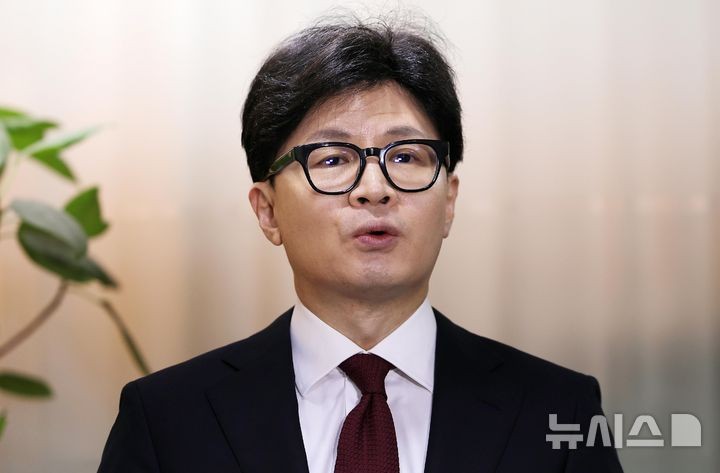 <b>한동훈</b>, <b>여야의정 협의체</b> 구성 제안… 대통령실 한 대표 제안에 긍정적...