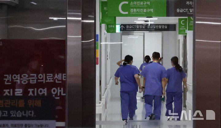 <b>응급실</b> 거부 <b>군의관</b> '<b>징계</b>' 검토…의료사고 시 병원 부담