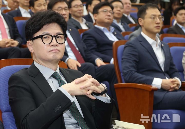 <b>한동훈</b>, 이재명 '중국 5억위안 쿠폰' 발언에 "중국식 경제가 목표인가"