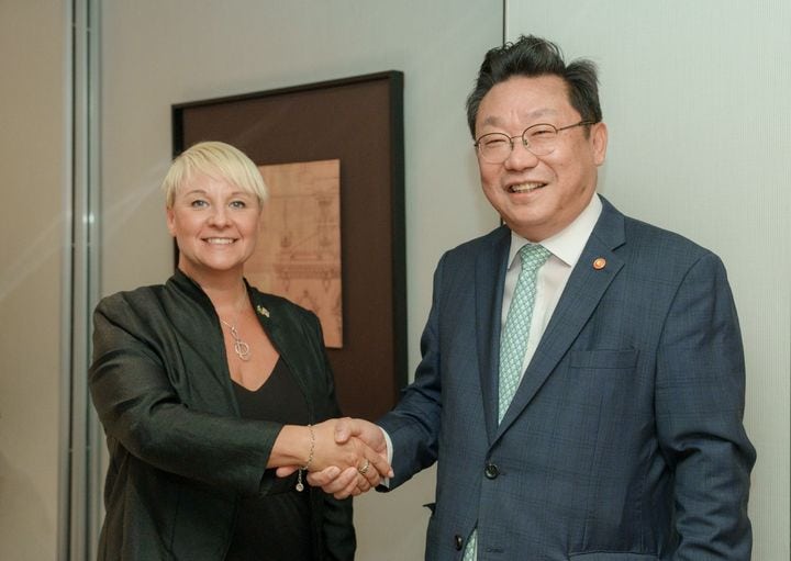 복지부 <b>장관</b>·저고위 부위원장, 스웨덴 <b>장관</b>과 복지·고령화 협력 논의...