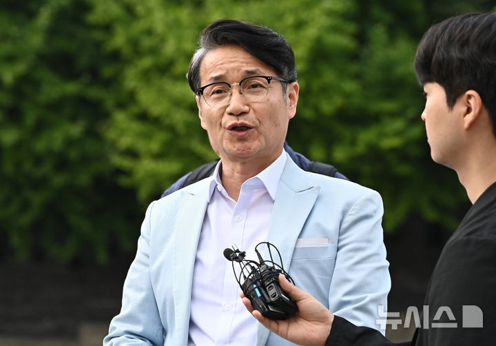 <b>최재영</b> 측, '<b>명품백</b>' <b>불기소</b>에 "검찰, 김건희 변호인 역할"