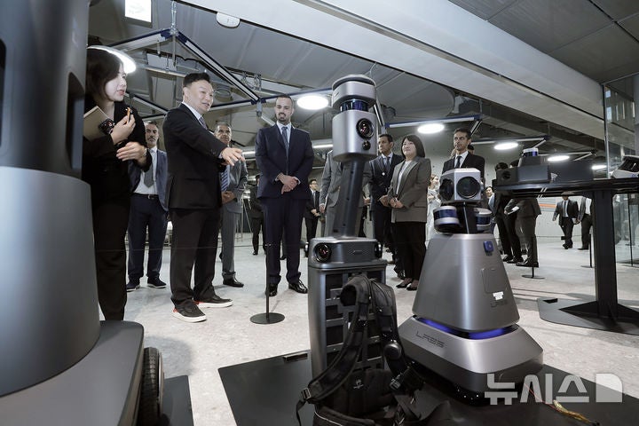<b>네이버</b> 1784 찾은 사우디 방문단…디지털 트윈 협력 '물꼬'