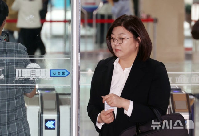 [정보/소식] 국감 출석하는 김주영 어도어 대표 | 인스티즈