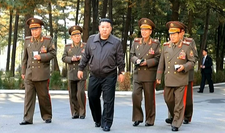 <b>김정은</b>, 수해 석달 만에 <b>자강도</b> 방문…"주택건설, 정치적 문제"