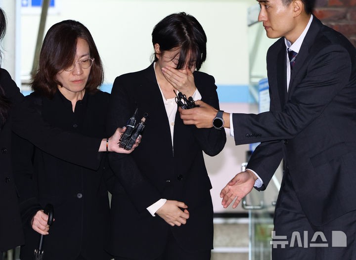 <b>경찰</b> "<b>문다혜</b> 관련 압색, 통상 수사…'이례적' 동의 못해"
