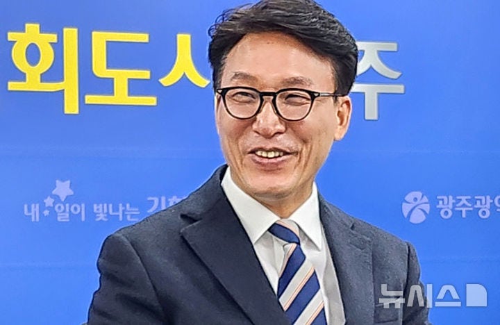 발언하는 <b>김민석 최고위원</b>