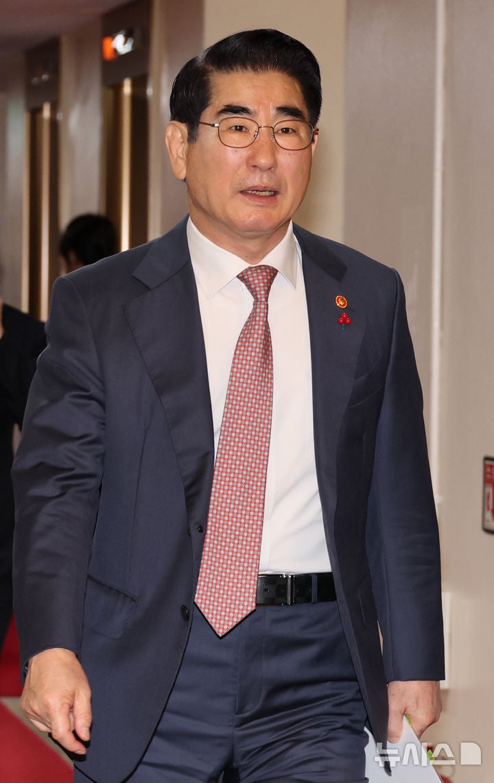 검찰 특수본, '<b>내란</b>·<b>직권남용 혐의</b>' <b>김용현</b> 구속영장 청구