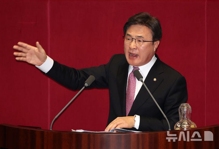 여 "야당 박근혜때는 권한대행 <b>헌법재판관</b> 임명 반대"…<b>인사청문회 불참</b>