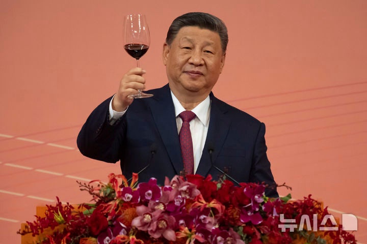 <b>시진핑</b> "<b>마카오</b>의 성취는 일국양제 덕…홍콩도 본받아야"