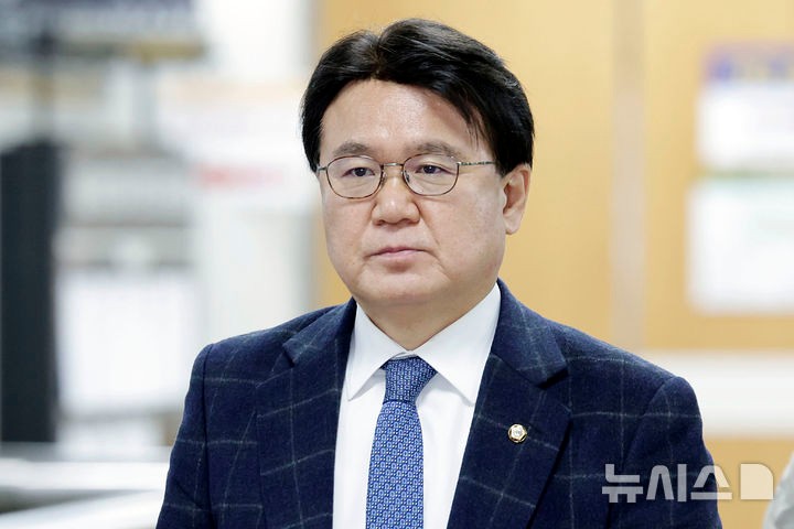 '<b>울산시장 선거개입</b>' 송철호·황운하 2심 변론종결…2월4일 선고