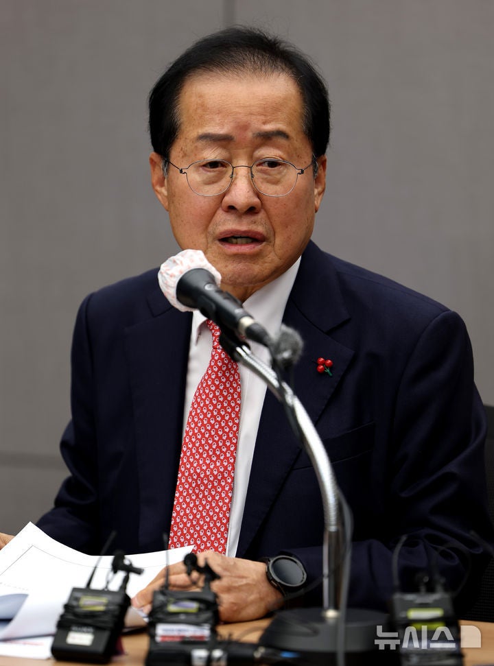 <b>홍준표</b> "<b>트럼프 취임식 참석</b>, 일정 조율 중"…권성동·한동훈 불참