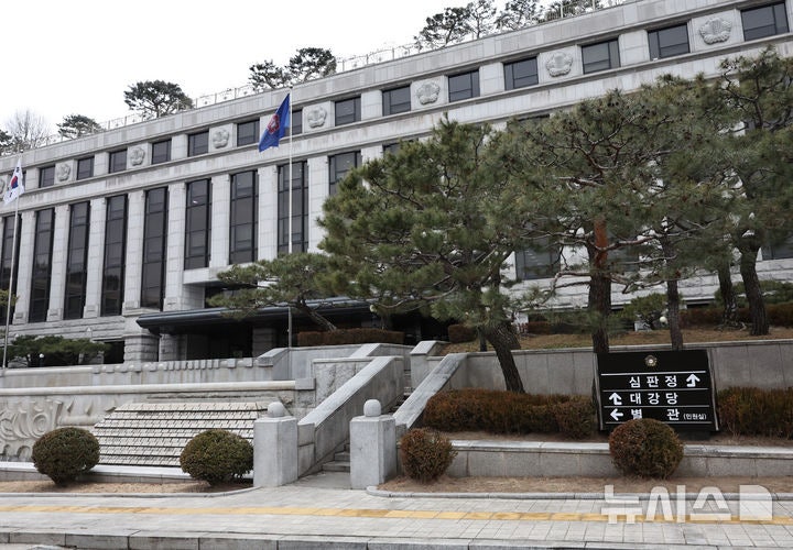 <b>헌재</b>, 尹탄핵심판 <b>김용현</b> 23일 <b>증인 신문</b>…尹측 요청 수용