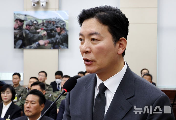 <b>김성훈 경호차장</b> "영부인도 경호 대상자" [뉴시스Pic]