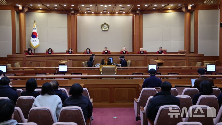 <b>이진숙 탄핵 기각</b>…다른 탄핵 사건도 영향 미치나