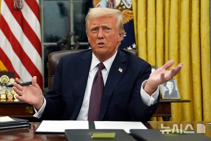 美법원, <b>트럼프</b> '<b>출생시민권</b> 제한' <b>행정명령</b> 집<b>행정</b>지