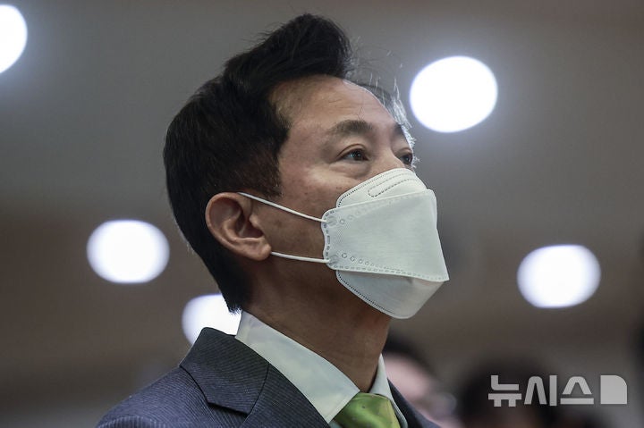 <b>오세훈</b> 서울시장, <b>신년기도회</b> 참석