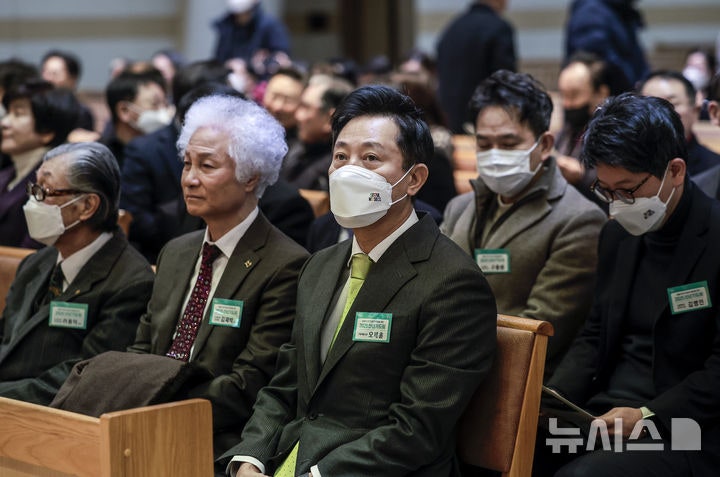 <b>오세훈</b> 서울시장, <b>신년기도회</b> 참석