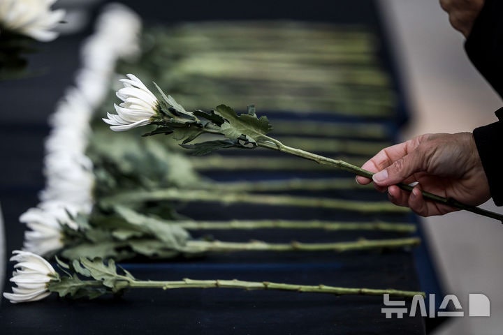 <b>제주항공 참사</b> <b>49재</b> 합동위령제 15일 무안공항서 열려