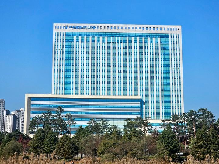 '대북지원 관련 부당지시' <b>이화영 측근</b>, <b>징역형 집행유예</b>