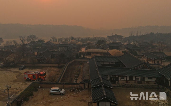 법무부, 산불 확산에 <b>안동교도소 수용자 이송</b>…환자·여성 우선
