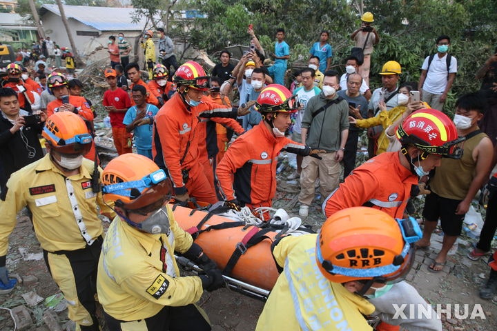 中 "<b>미얀마 지진</b>으로 중국인 1명 사망·15명 부상"