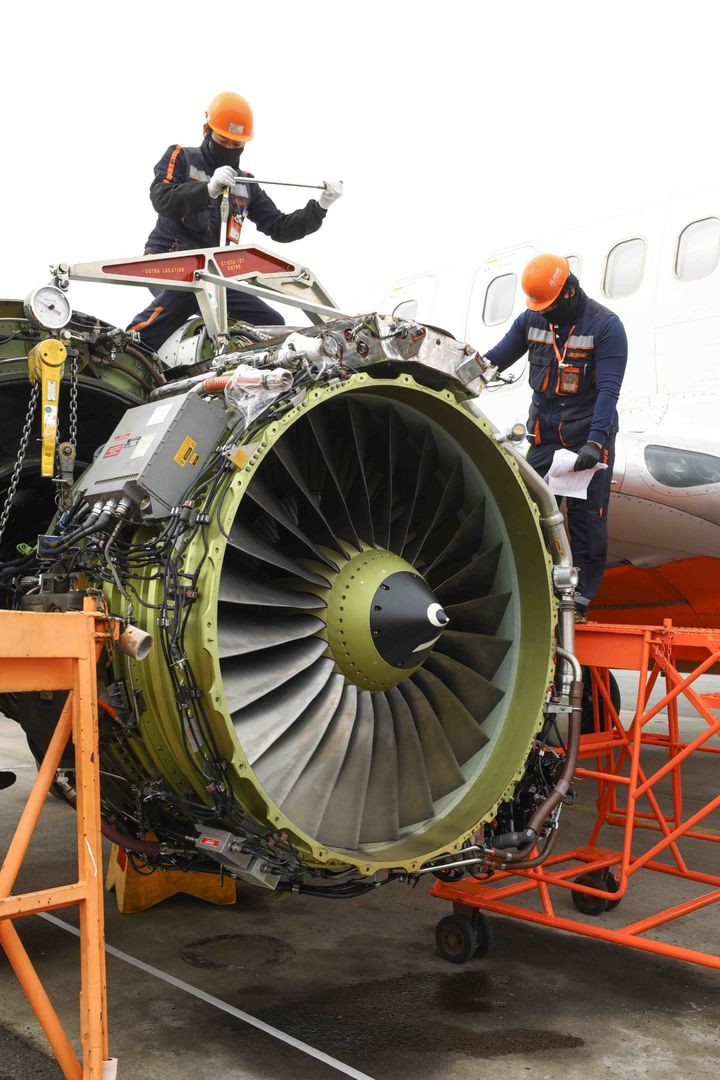 [=ý] װ   1   ֱ忡 B737-800 װ  üϰ ִ. (=װ ) 2025.4.3. photo@newsis.com *Ǹ  DB 