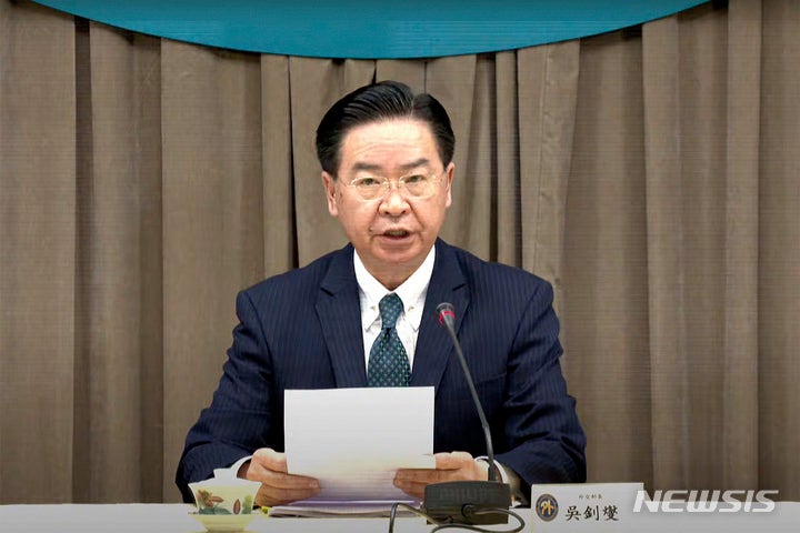 "<b>대만 안보수장</b>, 워싱턴 방문…<b>트럼프</b> 행정부와 비밀 <b>회담</b>"