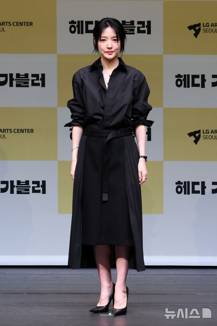 <b>이영애</b>, <b>연극</b> '<b>헤다 가블러</b>' 기자간담회