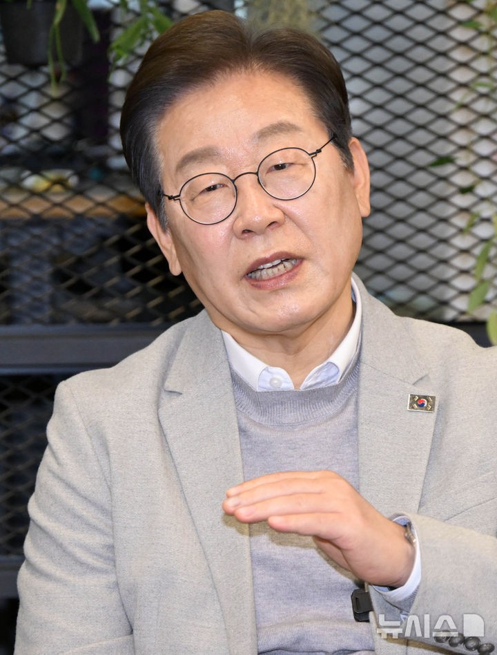 <b>이재명</b> "<b>공수처</b> 대폭 <b>강화</b>할 생각…수사기관끼리 견제 필요"