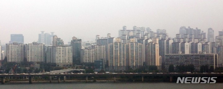 <b>감사원</b> "文<b>정부</b> 집값 <b>통계</b> 102회 <b>조작</b>"…질책·압박 등 외압 만연