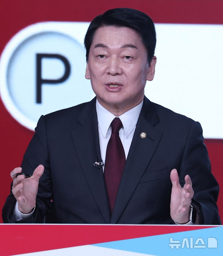 안철수 "나경원·김문수·홍준표, <b>전광훈</b> '<b>대선</b>' <b>출마</b> 입장 밝혀야"