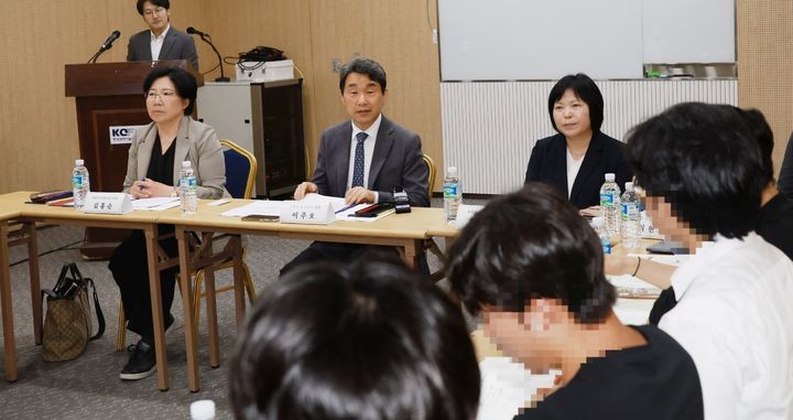 <b>이주호</b>·<b>의대</b>생 만남…"교수·전문가·학생 참여 '의학교육위' 만들 것"...