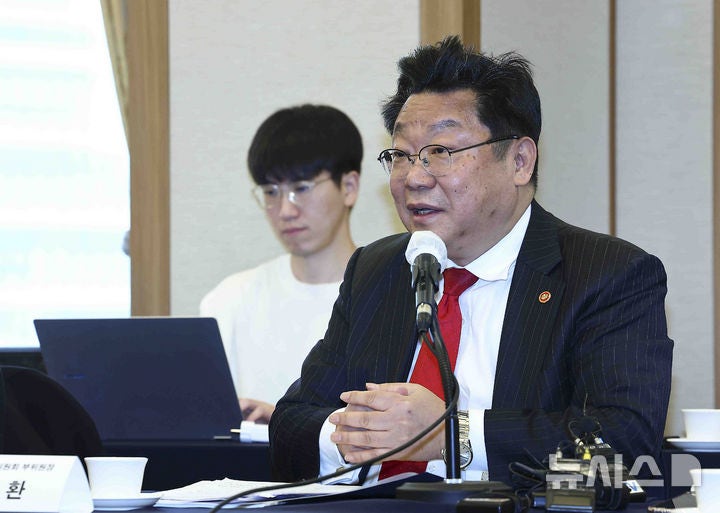 저출산위 주형환 "정치 상황에 아동·저출생 관심도 영향 우려"