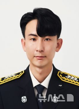 [서울=뉴시스] 서대문소방서 소속 김정현 소방교.