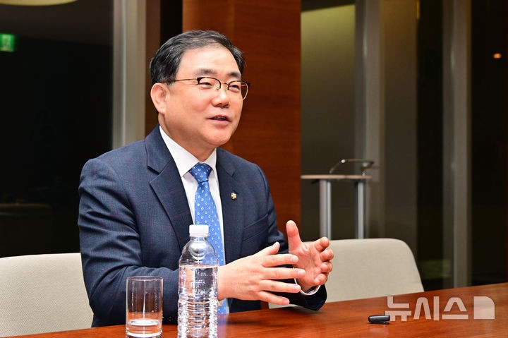 [창원=뉴시스] 차용현 기자 = 허성무 더불어민주당 의원.2024.11.29.