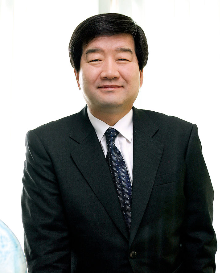[부산=뉴시스] SNT그룹 최평규 회장.(사진=SNT그룹 제공) *재판매 및 DB 금지