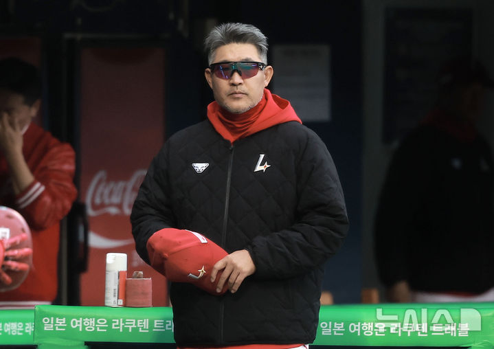 사령탑 예언 또 적중?…SSG 이숭용 감독 "최정 500홈런, 오늘 나올 것 같...
