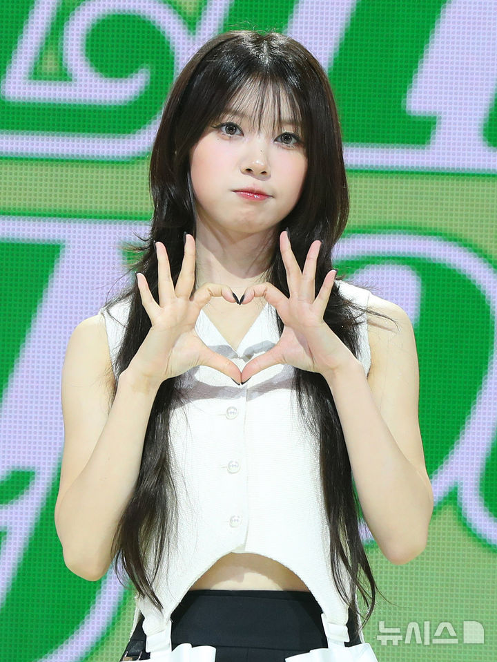 <b>아일릿</b> 모카, 손가락 부상 "보호대 착용 활동"