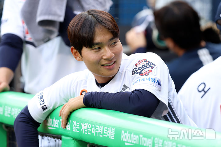 '임종성 역전 만루포' 두산, SSG 꺾고 5연패 탈출…롯데, 단독 2위 점프(종합)