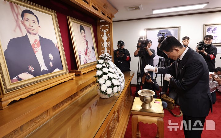 김문수, '보수 텃밭' TK서 "깨끗한 대통령 되겠다"…<b>지지</b>층 결집 <b>호소</b>(종...