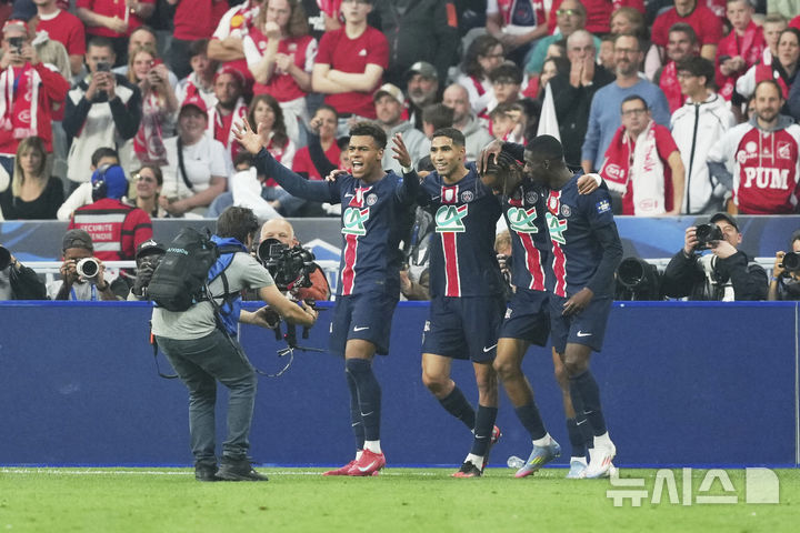 '<b>이강인</b> 벤치' PSG, 프랑스컵 2연패…통산 16번째 <b>우승</b>