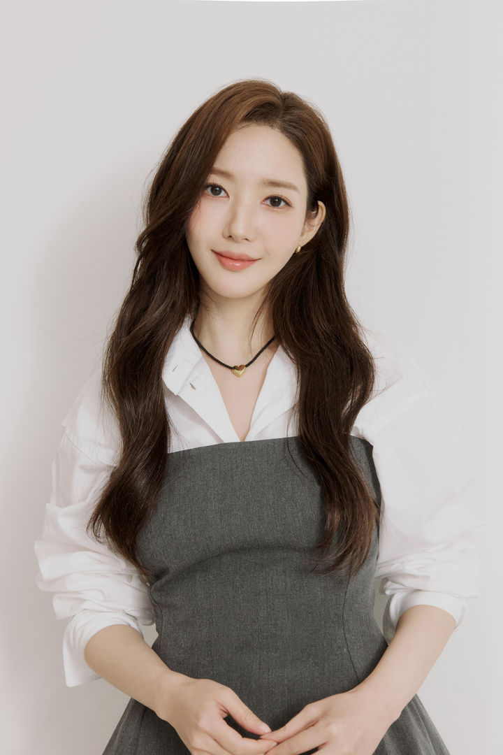 <b>박민영</b>, 아마존과 시너지…'<b>컨피던스맨 KR</b>'