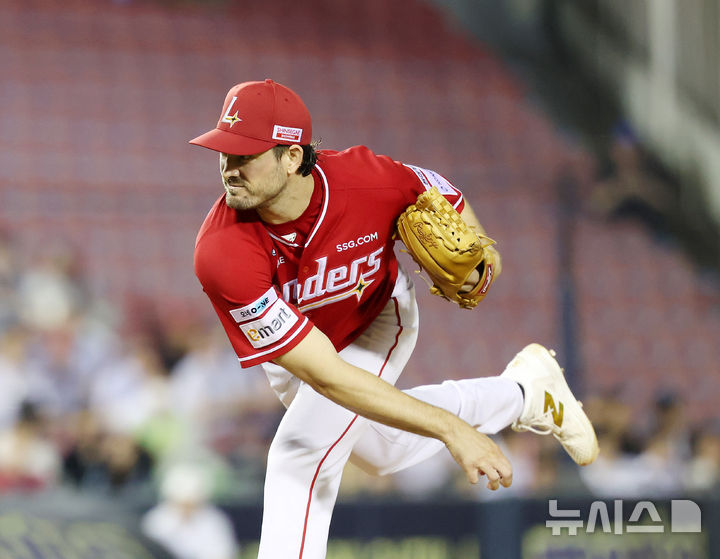 LG, 2-1로 한화 꺾고 선두 질주…KT는 4<b>연승</b>·키움은 8연패(종합)