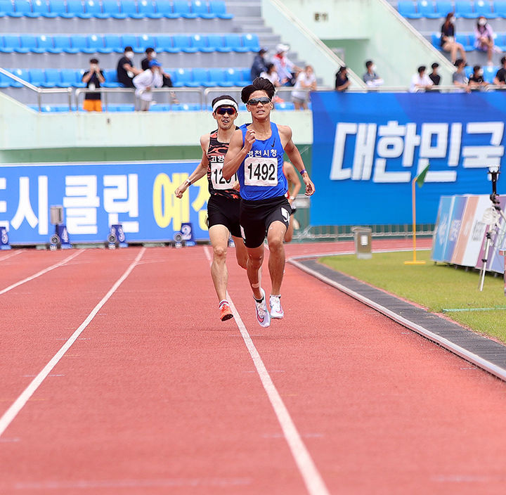 이재웅, 구미 <b>아시아육상선수권</b> 1500m 준우승…한국 첫 <b>메달</b> 수확