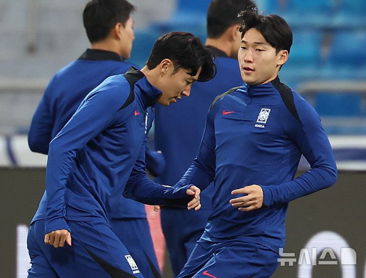 마침내 <b>선임</b>된 <b>U-22</b> 축구대표팀 <b>이민성</b> <b>감독</b>, 13개월 공백 메운다
