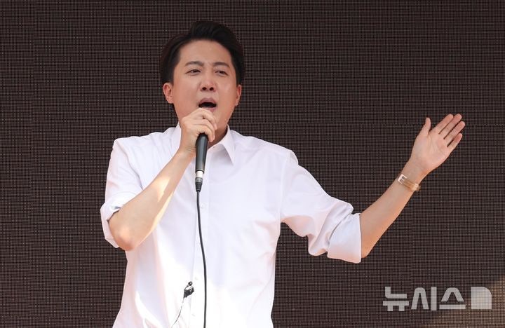 <b>이준석</b>, <b>김재원</b> '단일화 토론 제의 있었다' 주장에 "사실관계 틀려"