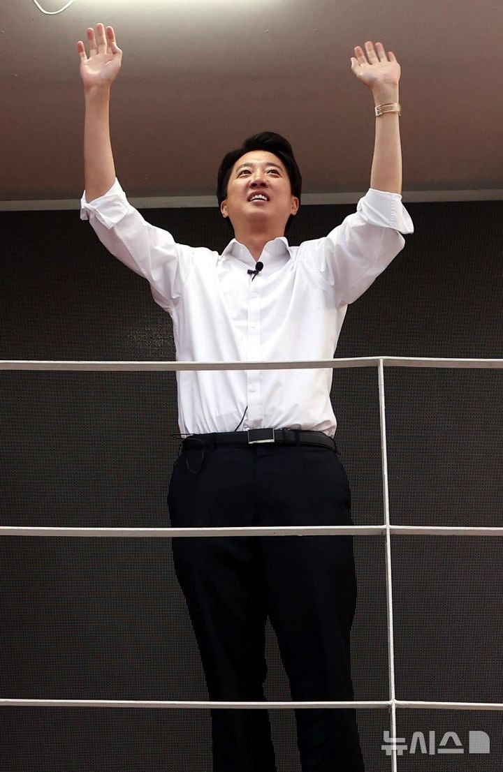 이준석 "<b>이재명</b>, 손바닥으로 하늘 가리려 하지 않았으면"