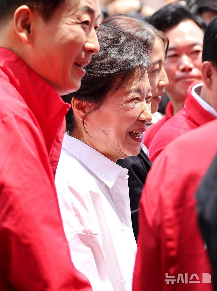 <b>김문수 후보 지원 유세</b>하는 박근혜 전 대통령