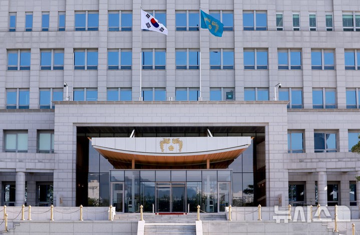 <b>봉황기</b> 올라간 용산 <b>대통령실</b> 청사