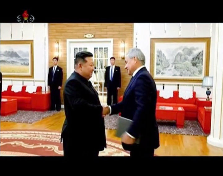 <b>김정은</b>, 쇼이구에 "러 무조건 지지…<b>북러</b>조약 준수"
